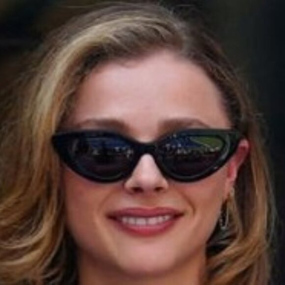 ?️ New Givenchy GV40025U 78C Sunglasses - Violet Frame, Grey Lenses main image 6